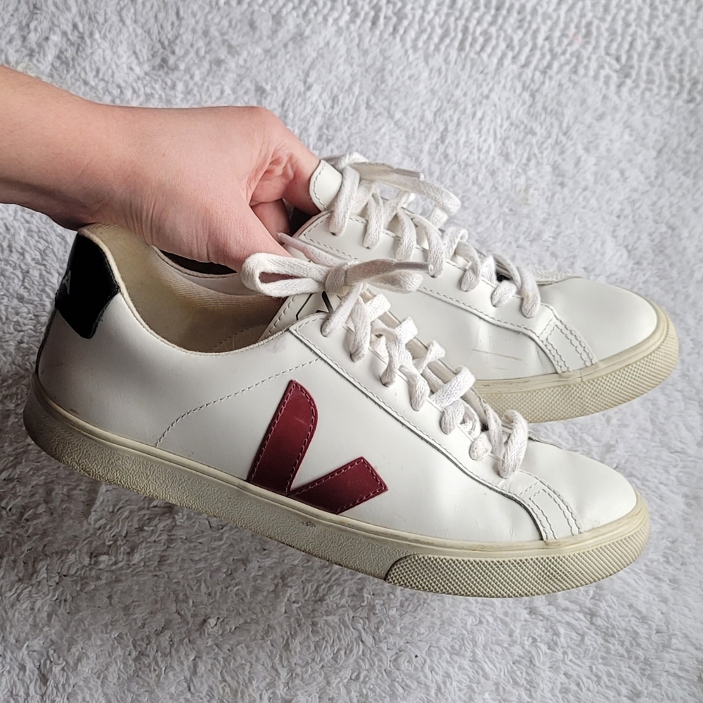Veja Esplar Marsala White Women’s Sz 8/EU 39 Low Top Lace Up Sneakers